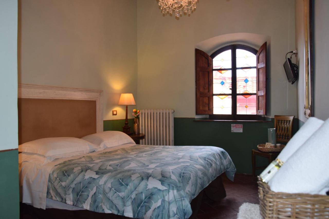 B&B Osteria Del Vicario Черталдо Екстериор снимка