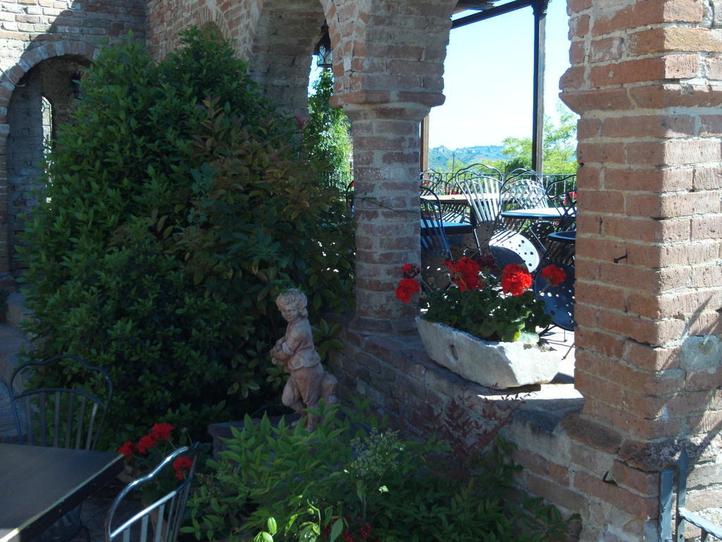 B&B Osteria Del Vicario Черталдо Екстериор снимка